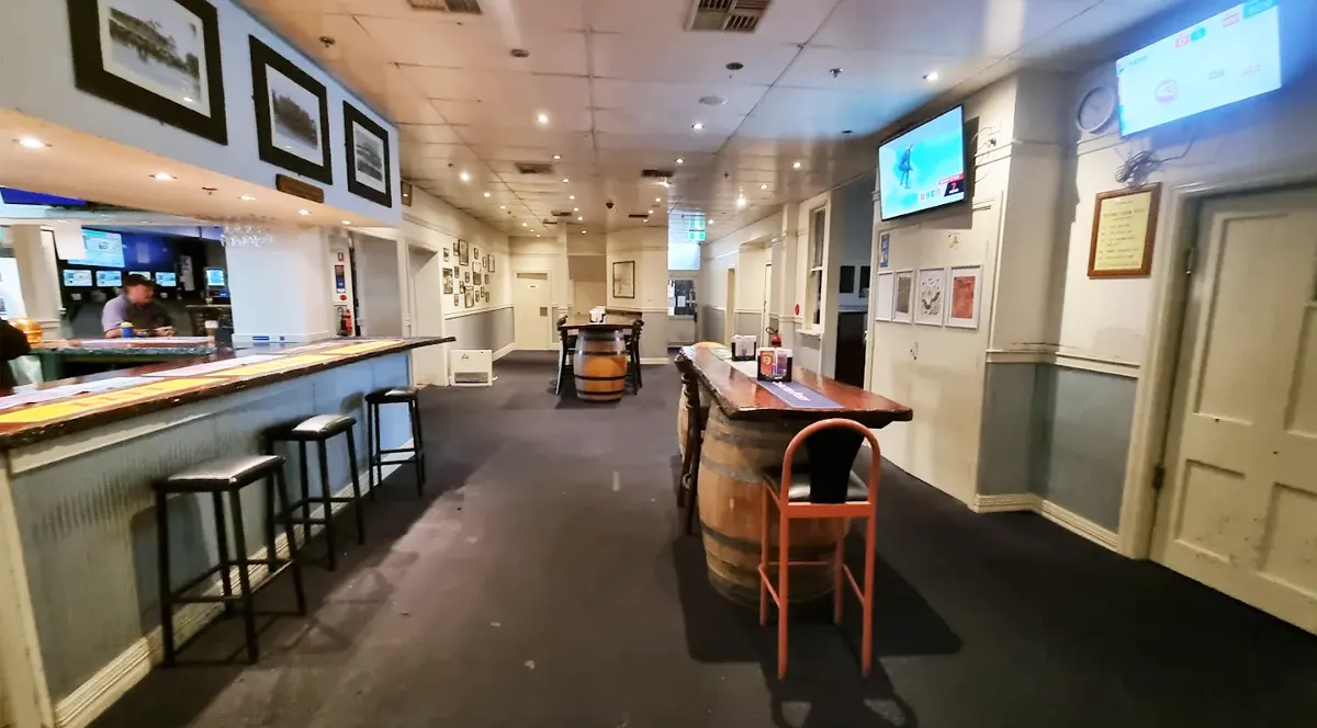 victoria hotel home hero3